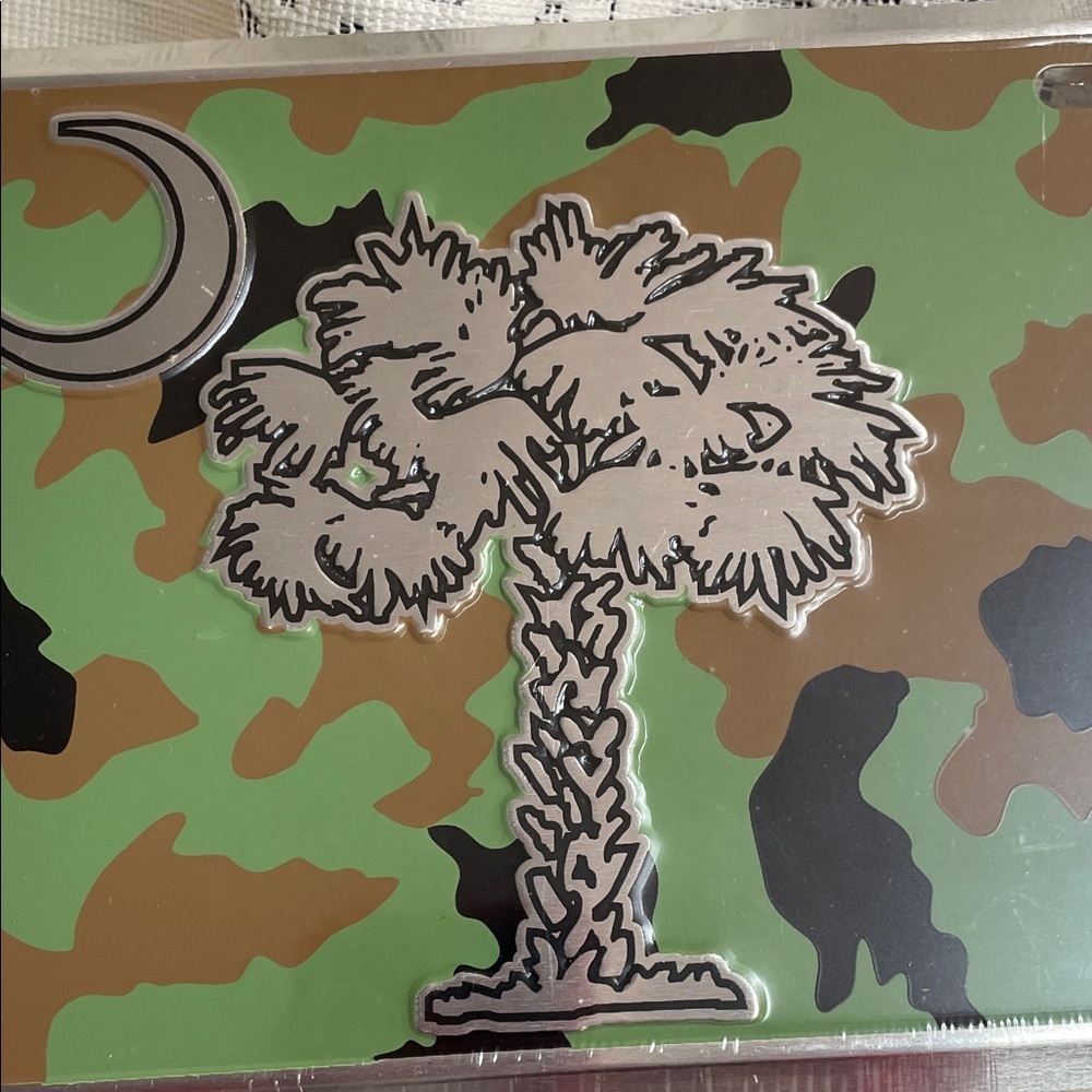 Camouflage Palm Tree License Plate - Picture 2 of 5